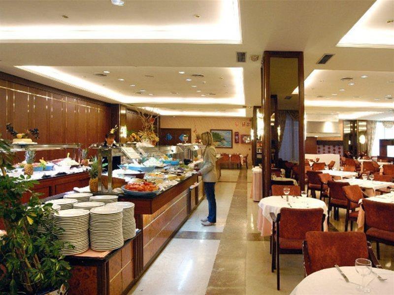 埃文尼亚奥林匹克花园酒店 滨海略雷特 外观 照片